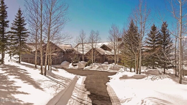 Garage parking available at additional cost - 123 Pine Marten Way Unidad Over Garage Apt