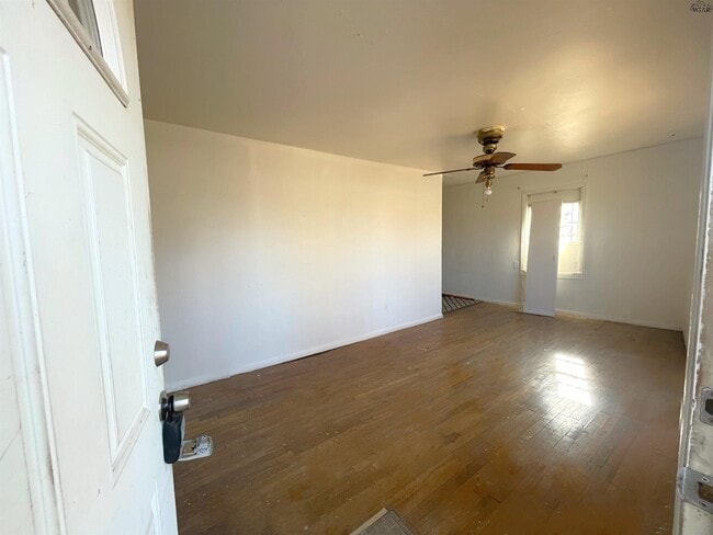 Photo - 1505 Smith St