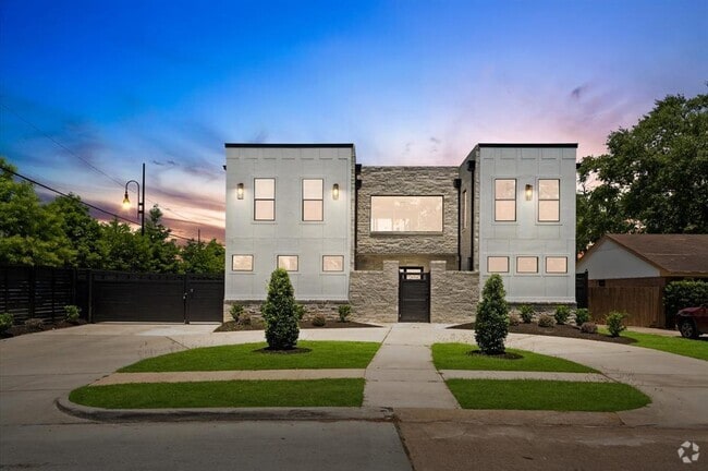 Building Photo - 10070 Cedardale Dr Rental