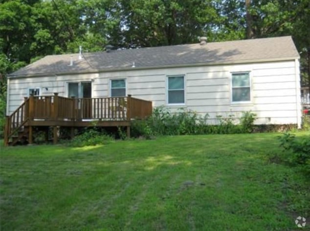 Building Photo - 9014 Main St Rental