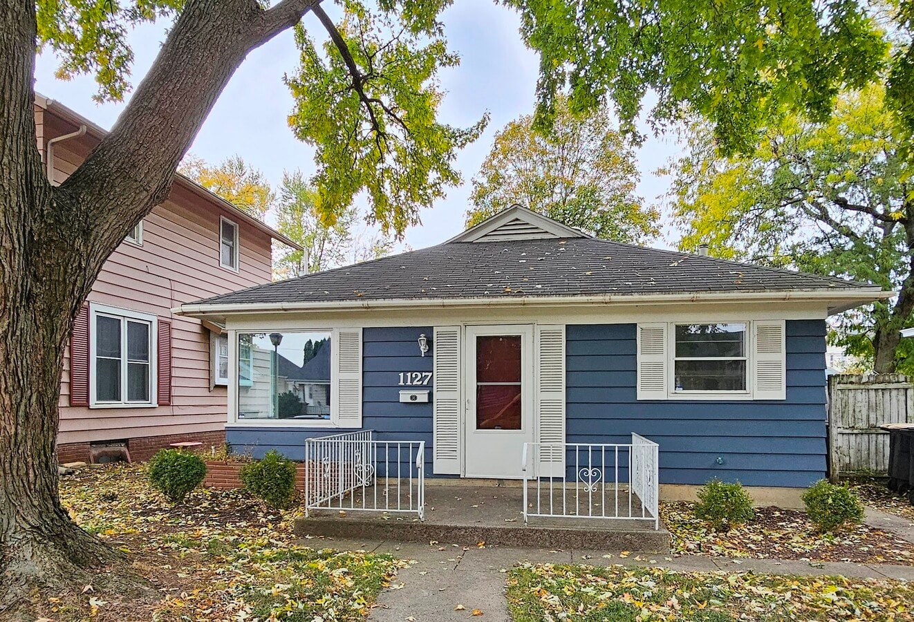 Photo - 1127 Pemberton Dr