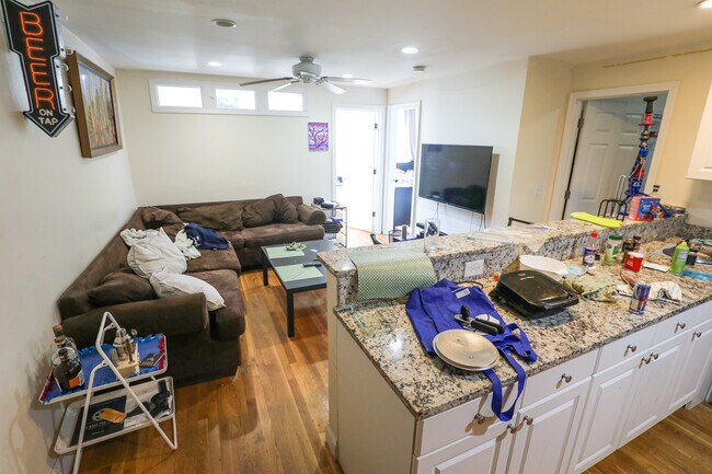 Photo - 60 Egmont St Unidad 6