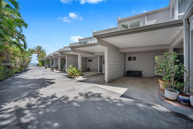 Photo - 6011 N Bayshore Dr Unit 10