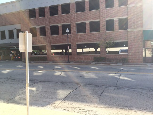 Photo - 200 N County St