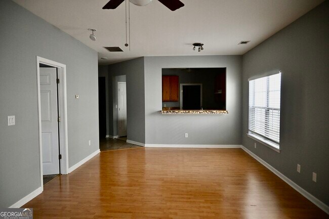 Photo - 1563 Rachel's Ridge NW