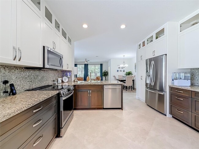 Building Photo - 1556 Winterberry Ln
