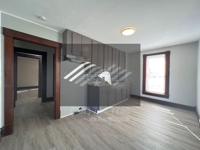 Building Photo - 224 Baltimore St Unit B