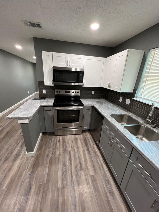 Photo - 2610 1/2 Mills St Casa