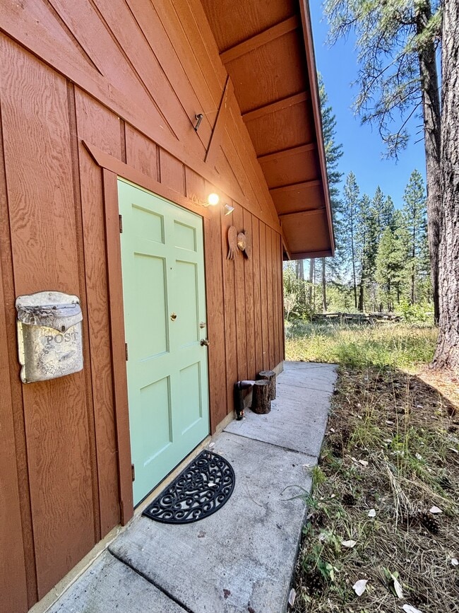 Building Photo - 15398 N Bloomfield Rd Rental