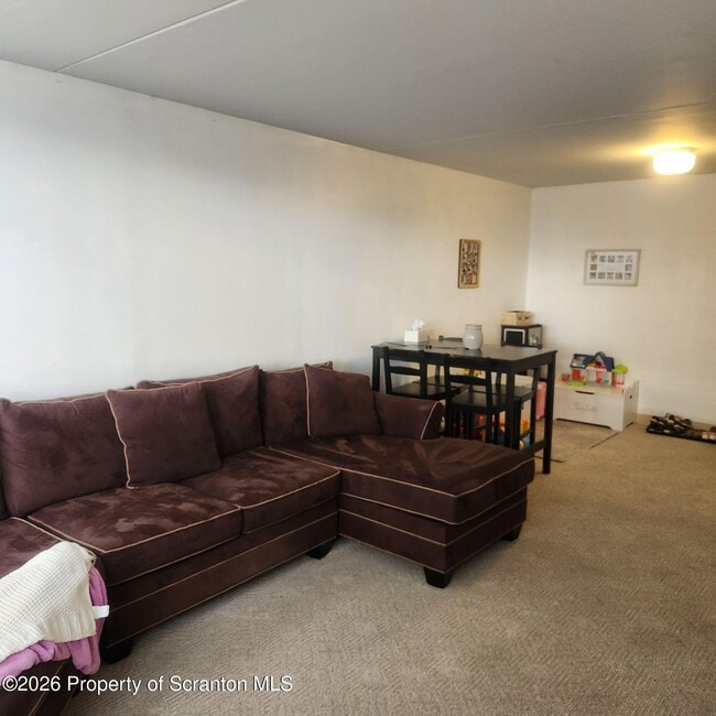 Photo - 220 Linden St