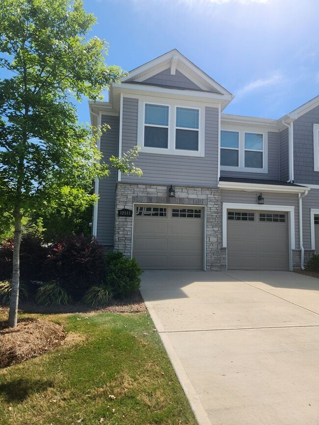 Building Photo - 3 Bedroom 2-Car Garage in Porter's Row in SW Charlotte