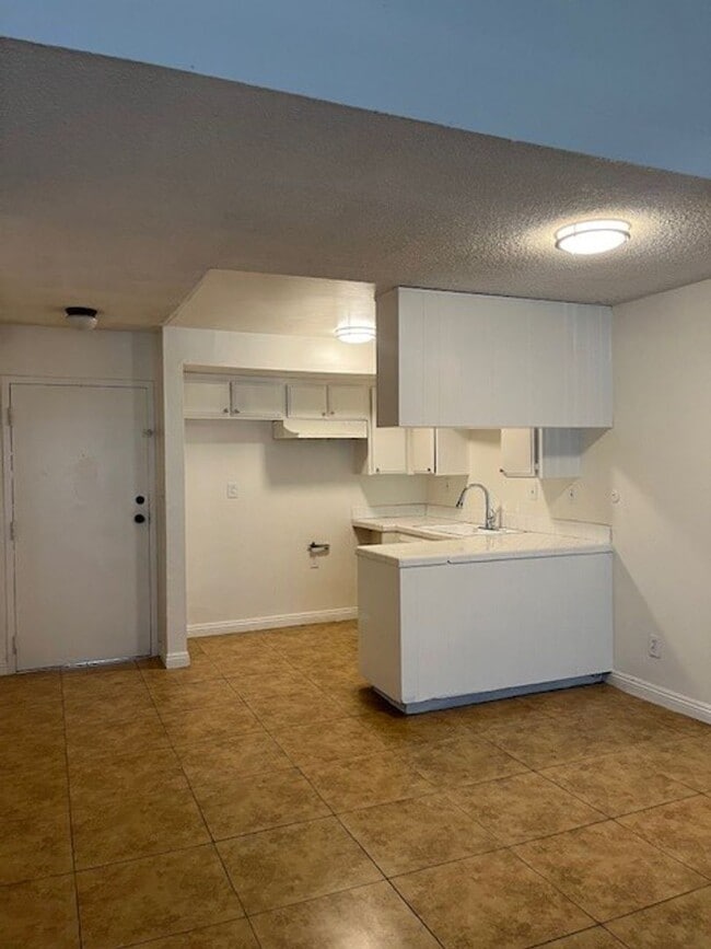 Building Photo - 118 San Pascual Ave Unit 12 Rental