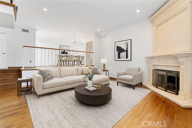 Photo - 807 N Sycamore Ave
