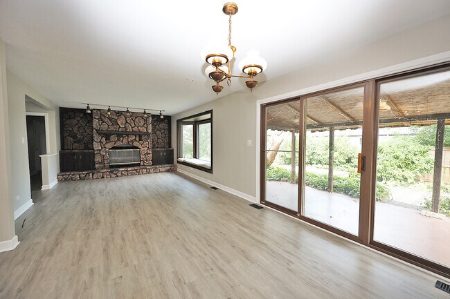 Photo - 661 Sycamore Dr