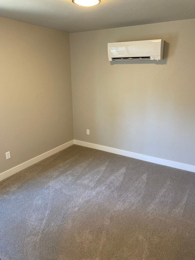 Building Photo - 20140 Reed Ln Unit 2 Rental