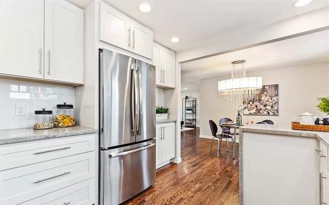 Photo - 1333 N 192nd St