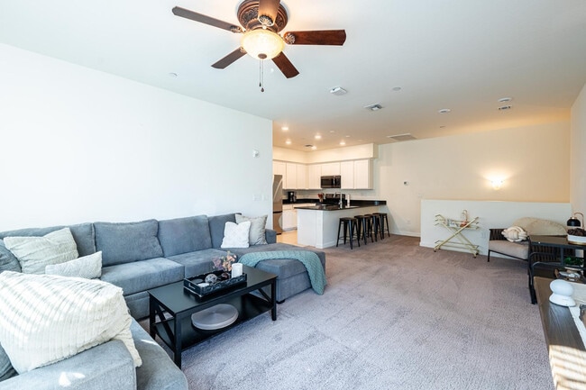 Photo - 2750 S Voyager Dr Unit 101