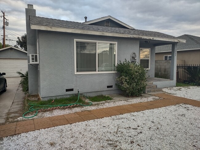 Photo - 2925 Wall Ave