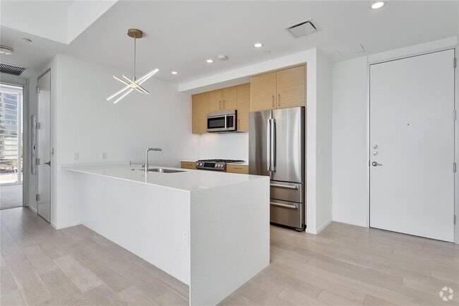 Building Photo - 301 West Ave Unit 1001 Rental