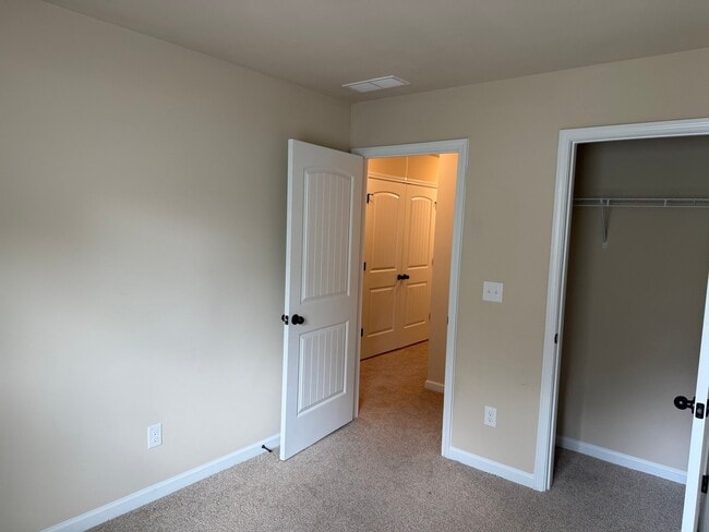 Photo - 213 Camellia Ct