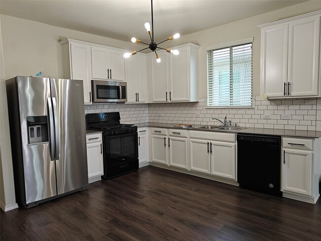 Building Photo - 1731 Gray Hawk Dr