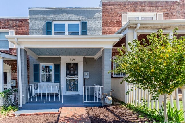 Photo - Trinidad Rowhome | 2 Bed | 1 Bath | 800 Sf | Large Fenced-In Front Porch & Fenced-in Backyard | 2...