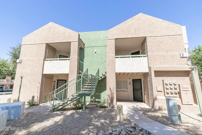 Building Photo - 1295 N Ash St Unit 218