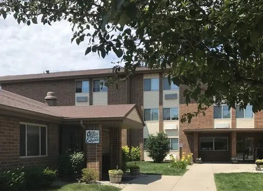 Photo - 319 E 12th St