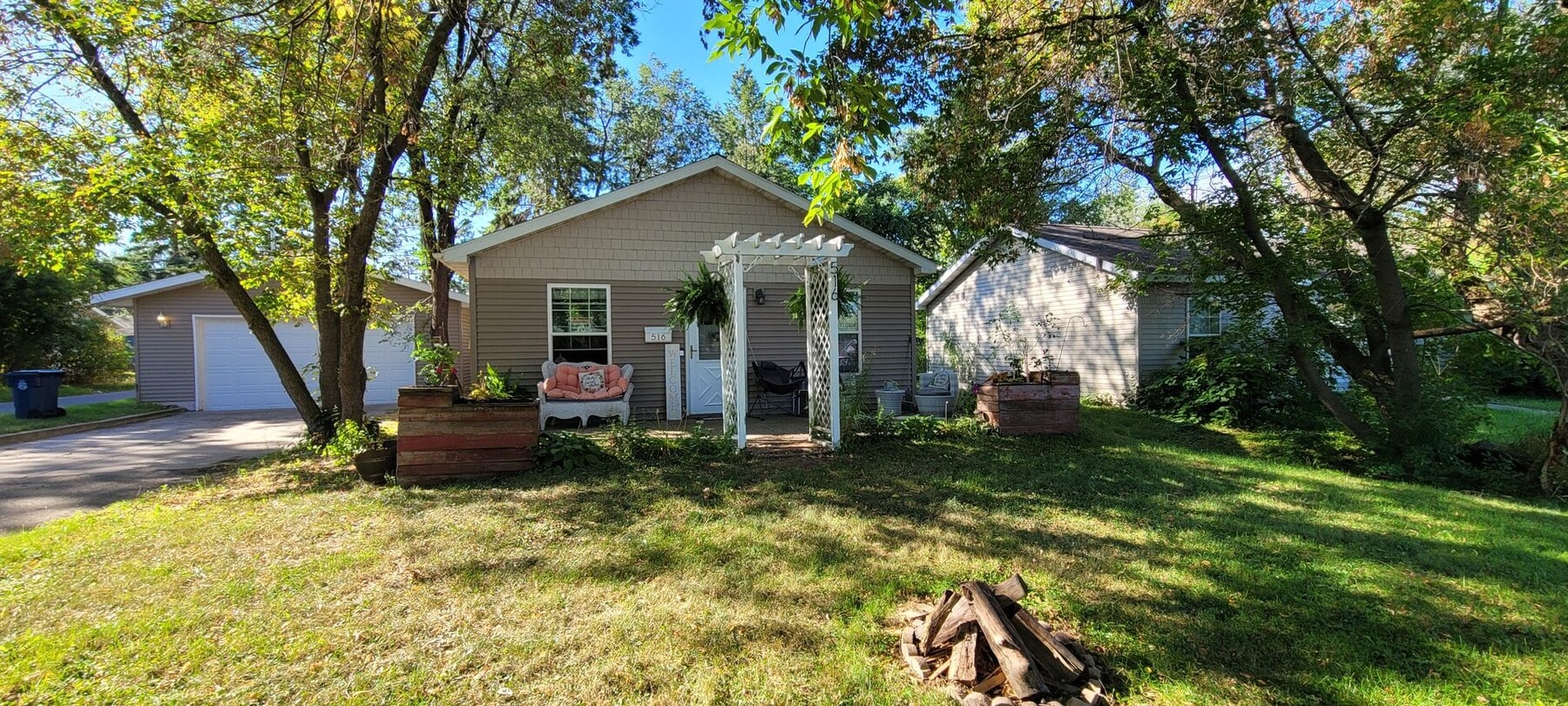 3 Bedroom Single Floor House - 3 Bedroom Single Floor House
