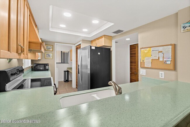 8494 Ridgewood Ave