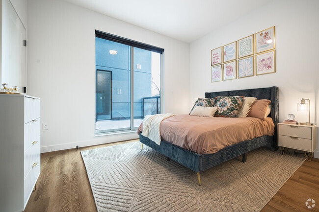 2BR, 2.5BA - 1.325SF - 1st Bedroom
