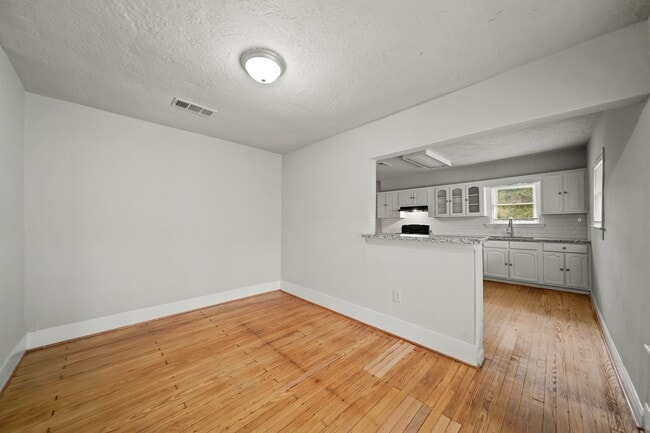 Photo - 418 Spooner St