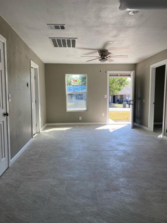 Photo - 1920 Daniel St