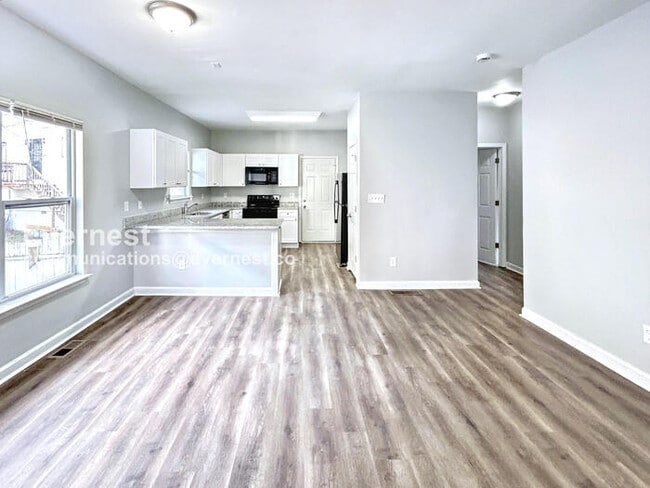 Photo - 379 Yonkers Ave NW