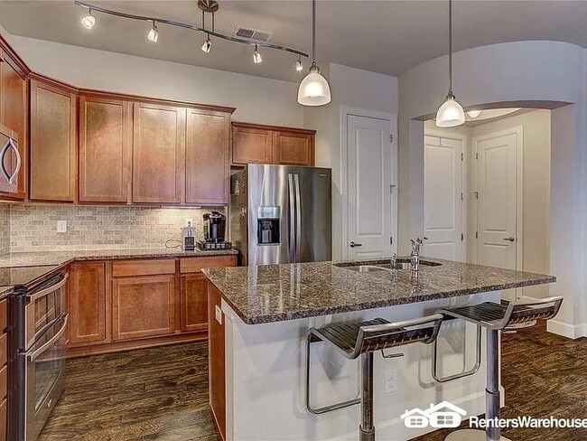 Photo - 301 Inverness Way S