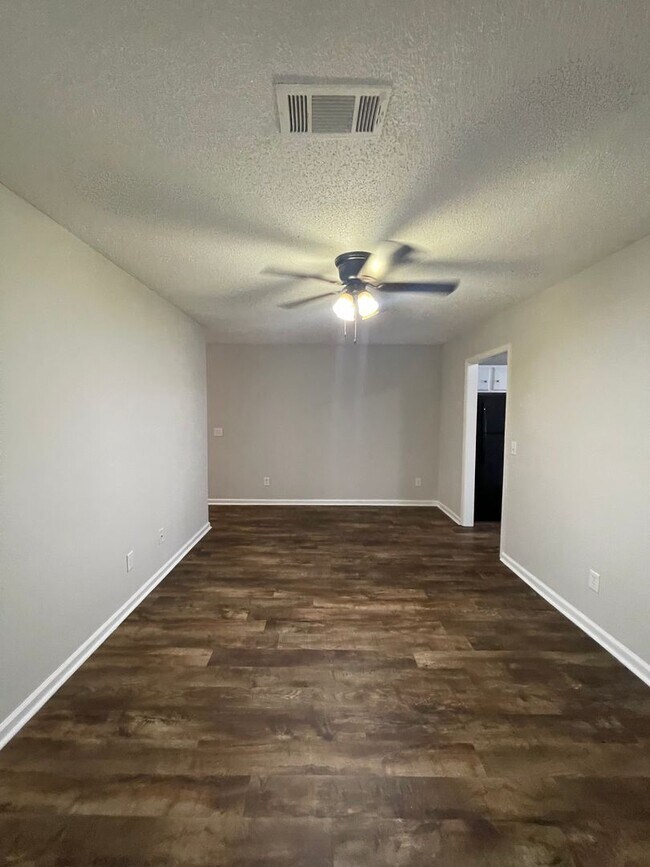 107 Cedar Ct