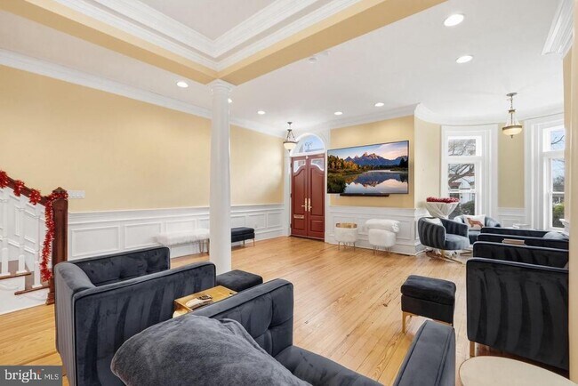Photo - 949 S St NW