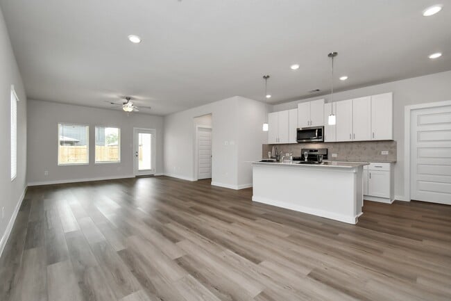 Photo - 16513 Breezy Knl Ct