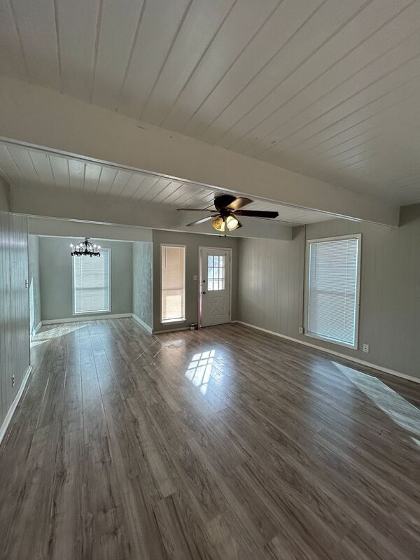 Photo - 803 W Navarro St Unidad A