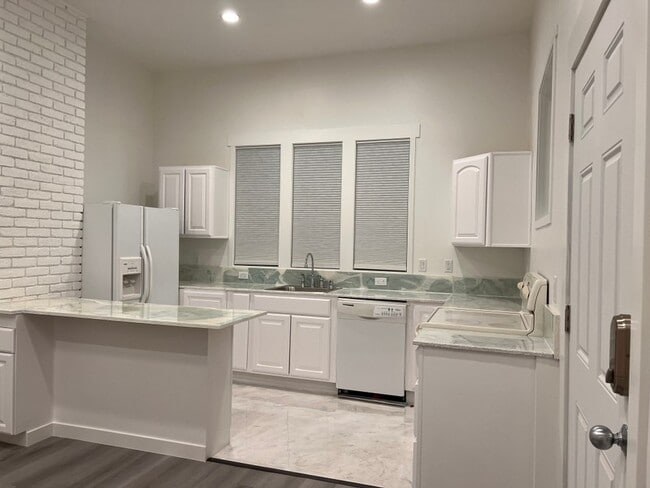 Photo - 1421 W 540 N Unit 1