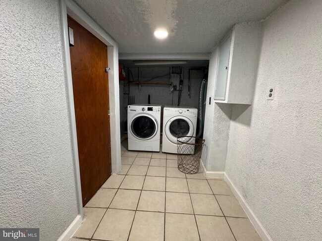 Photo - 2726 S 8th St