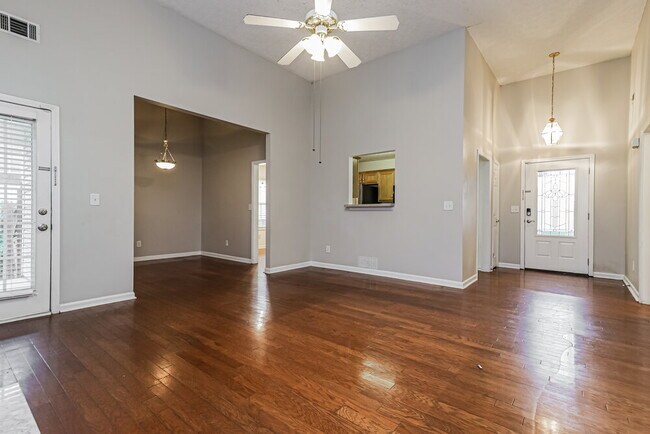 437 Camella Cir