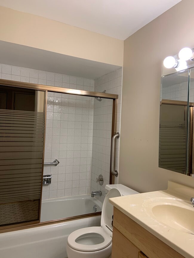 Photo - 9422 Bay Colony Dr Unit 1W