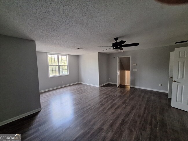 Photo - 5633 Rutland Dr SW