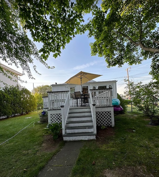 Photo - 341 Shawomet Ave