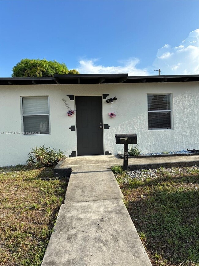 Building Photo - 550 NW 15th Ct Rental