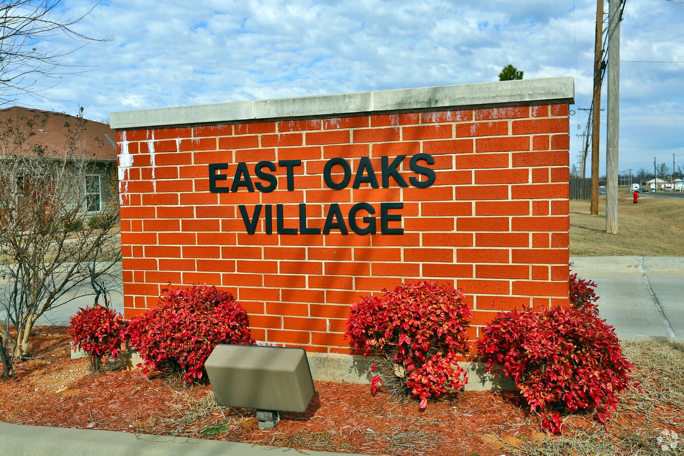 East Oaks Village Apartments - East Oaks Village Apartments