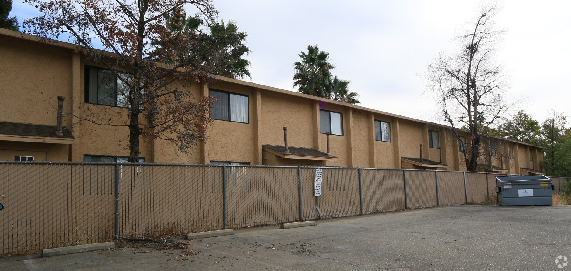 Photo - Joshua Tree Apartments