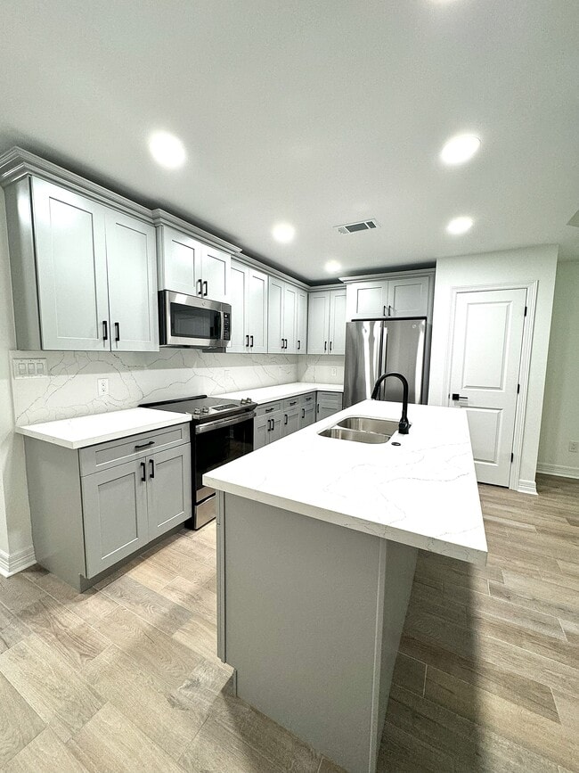 Photo - 520 S 28th St