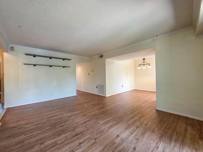 Photo - 7758 New Providence Dr